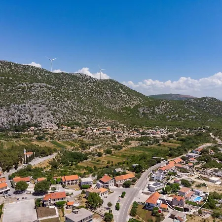 Neven: Luxury With Heated Pool And Wine Cellar Villa Seoca